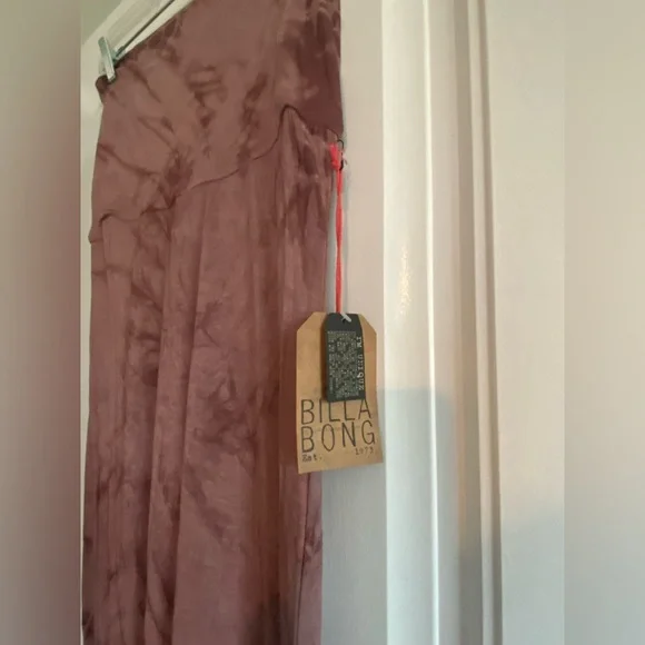 Billabong Tie-Dye Maxi Skirt in Mauve - Picture 8 of 11